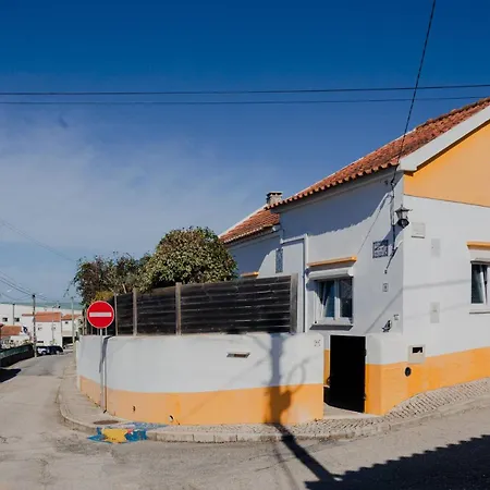 Schilla House T3 Private Pool, Near Peniche, West Coast Villa